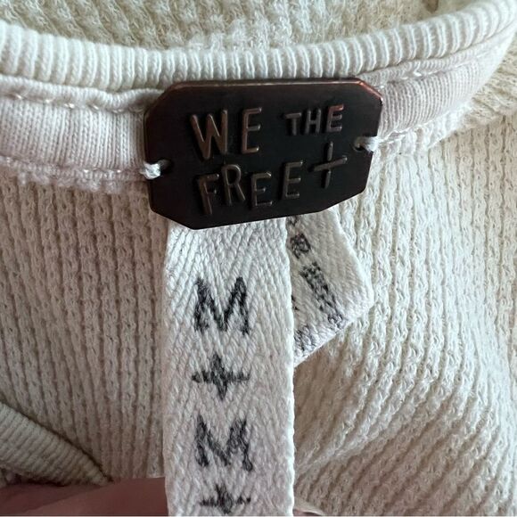 We The Free Waffle Knit Hyperactive Thermal Cuff Size M - Picture 6 of 8